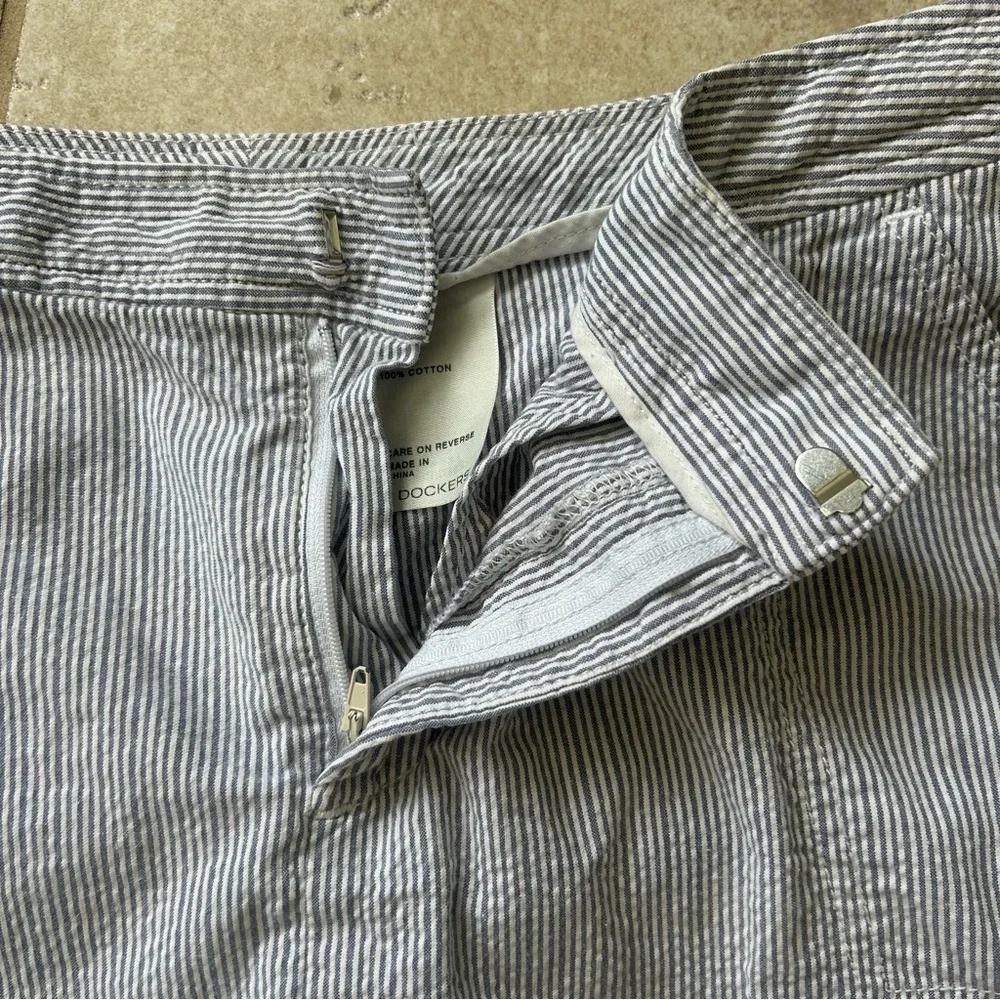 DOCKERS Seersucker Skort Blue White Striped Cotton Mini Skirt Preppy | Size 10P - Picture 8 of 13